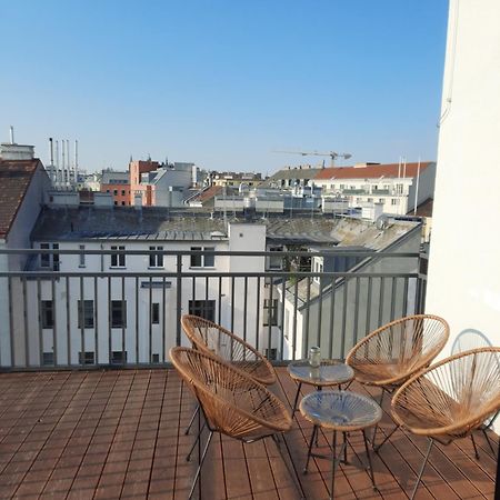 וינה Skysuite Holiday Home מראה חיצוני תמונה