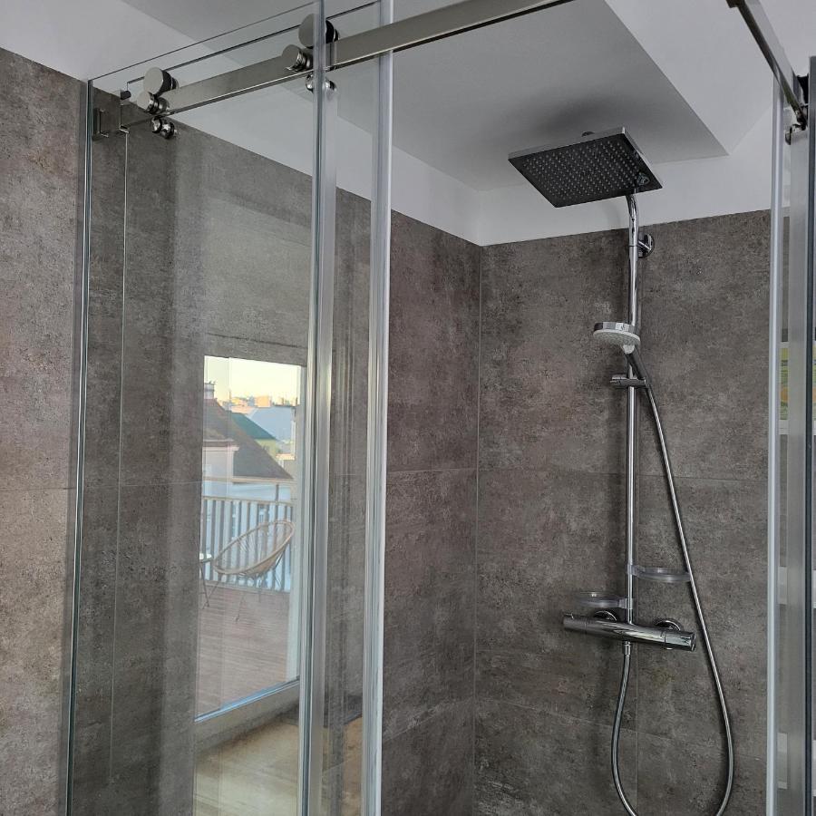וינה Skysuite Holiday Home מראה חיצוני תמונה